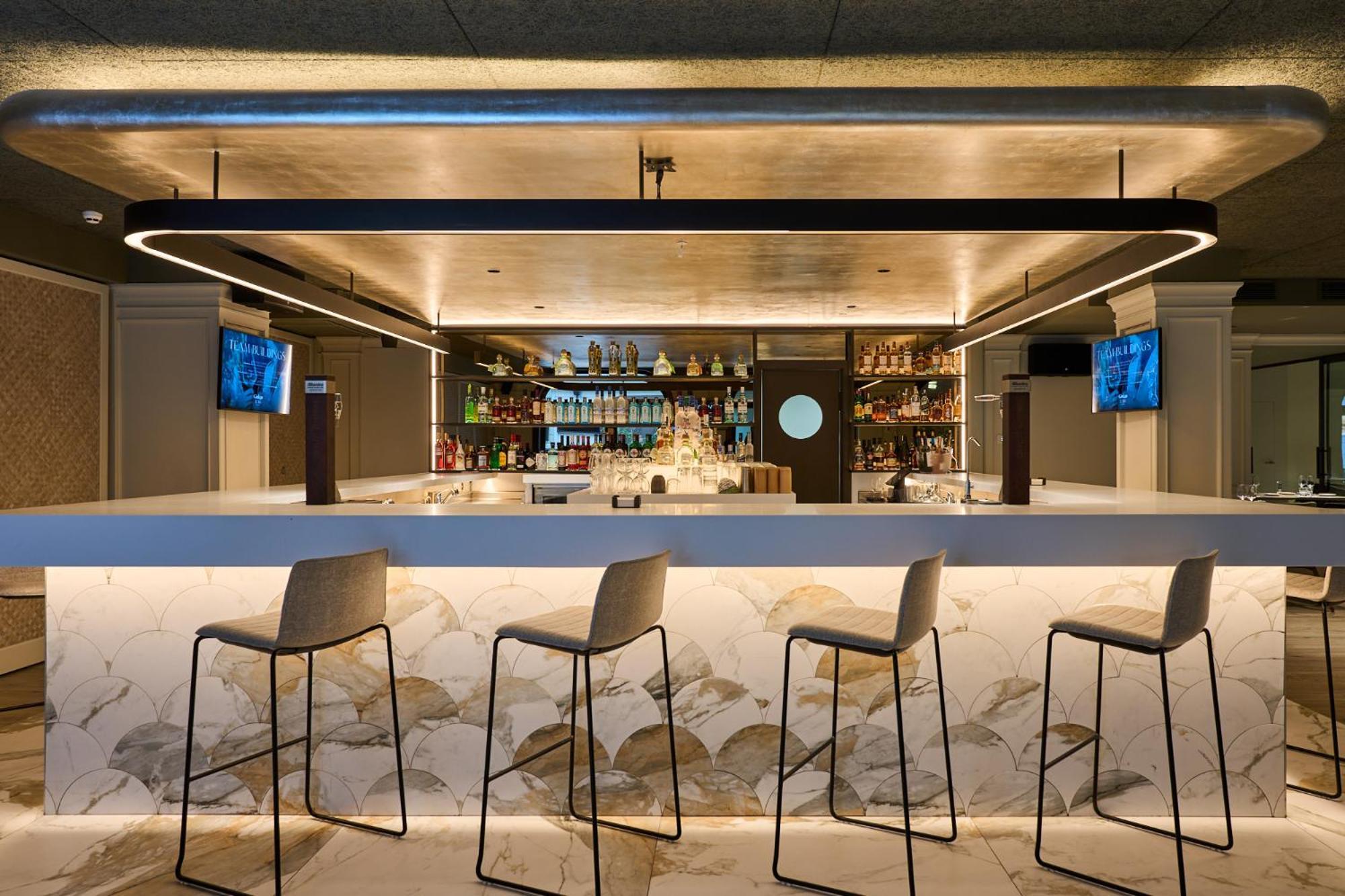 Vp Madrono Hotel Madrid Bagian luar foto